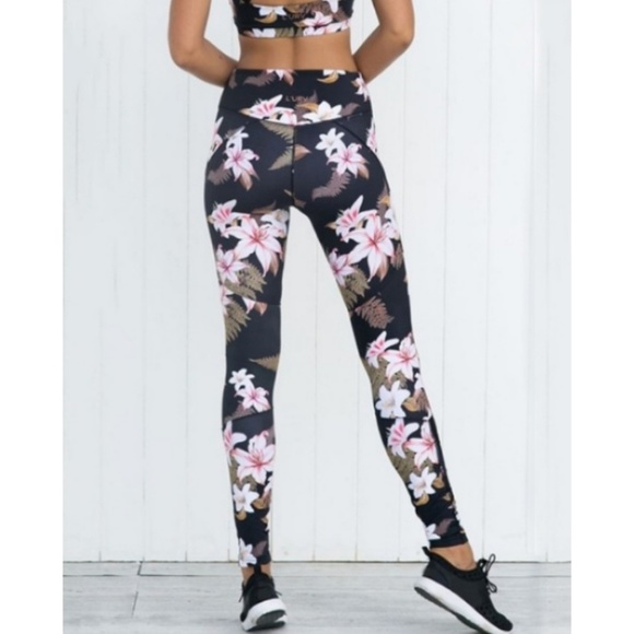 LAST ONE! Activeware Set Floral Dark Blue & White - Picture 4 of 7